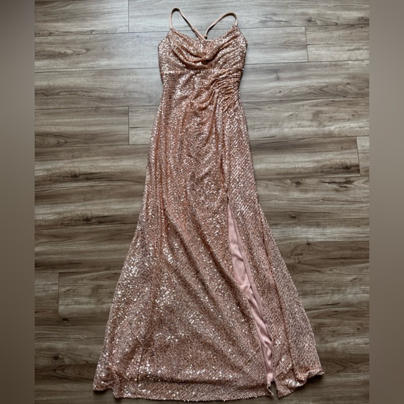 Morgan & Co. Cowl Neck Sequin Crossback Body-Con Gown Gold Dress Sz Jr 9 (6) - Picture 10 of 16